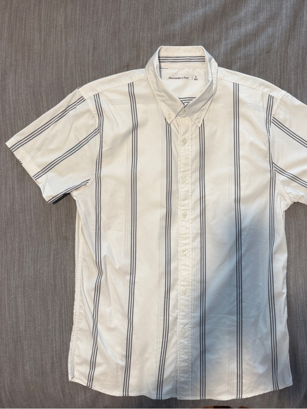 Abercrombie & Fitch White Short-Sleeve Button-Down with Gray Stripes